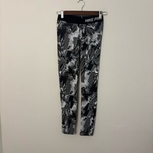 Nike Pro Kids Boys Girls Large Leggings Hyper warm Grey Black Camo